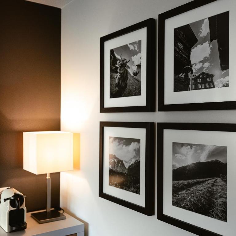 Hotel Landhaus - Alpines Doppelzimmer mit Balkon - 2