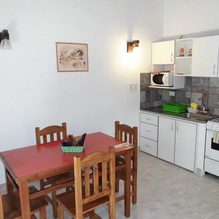 4 SOLES - One-Bedroom House - 3