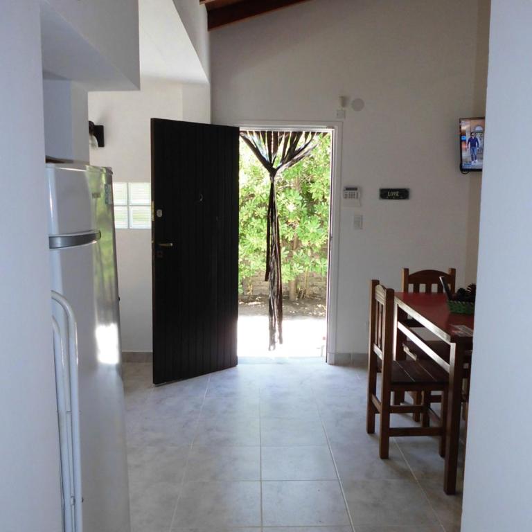 4 SOLES - One-Bedroom House - 9