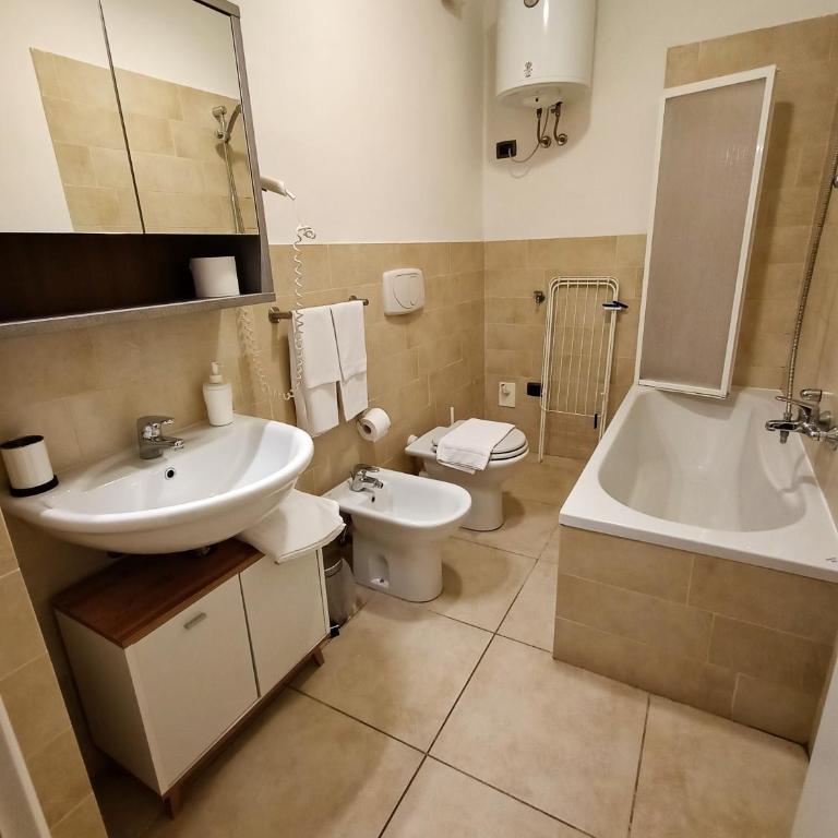 Residenza Casa Bianca - Appartamento con Balcone - 4