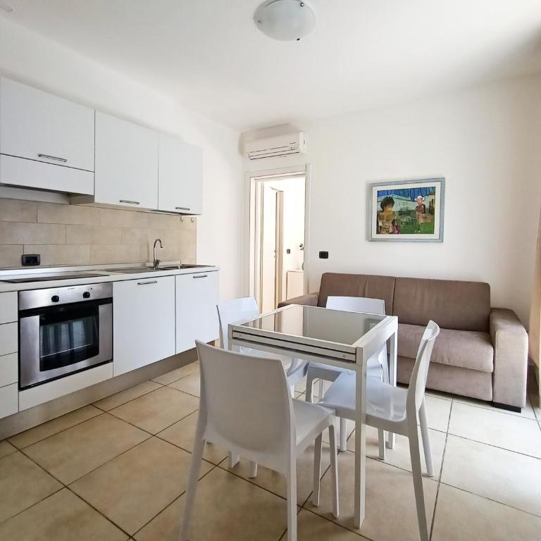 Residenza Casa Bianca - Appartamento con Balcone - 8