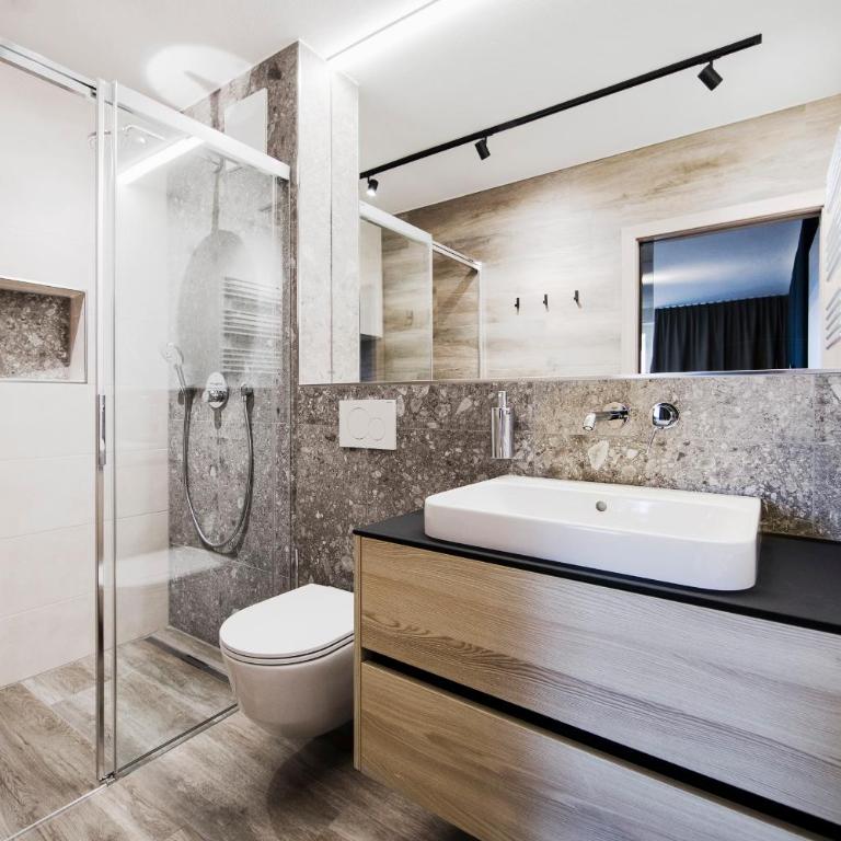 RIDERS Suite - Apartment mit 3 Schlafzimmern - 10