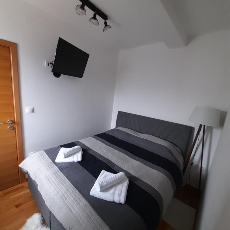 Mraz - One-Bedroom Apartment - 11