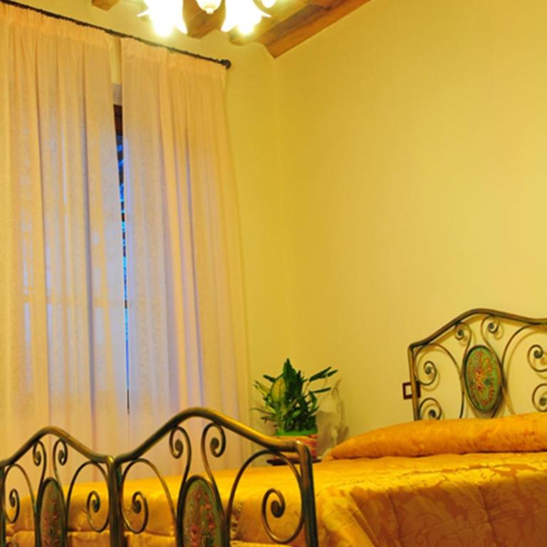 B&B Il Casale di Nanni - Camera Matrimoniale - 11