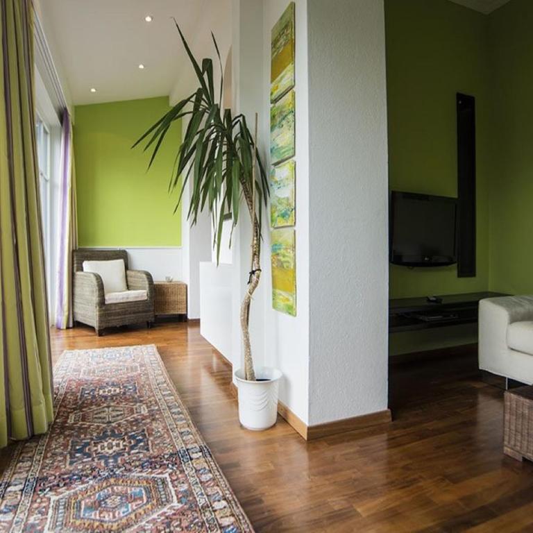 Cortisen am See - Adults only - Executive Suite mit Seeblick und Balkon - 1