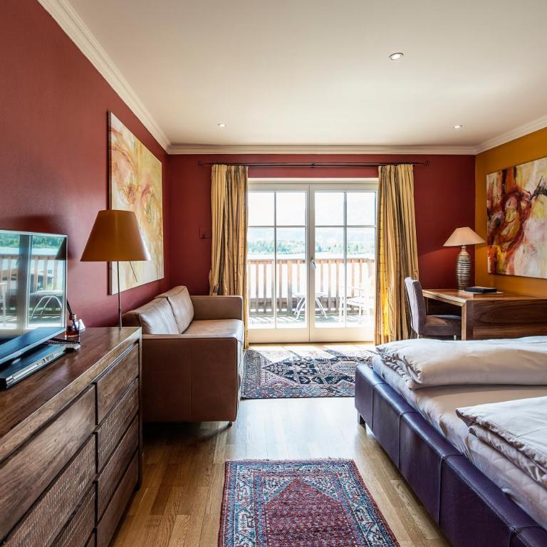 Cortisen am See - Adults only - Deluxe Doppelzimmer mit Seeblick und Balkon - 5