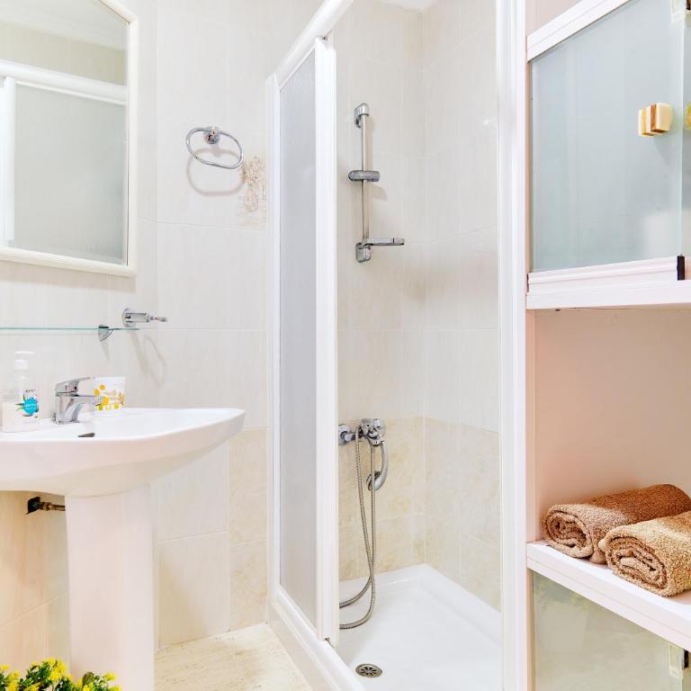 Apartamento Soleado - Two-Bedroom Apartment - 16