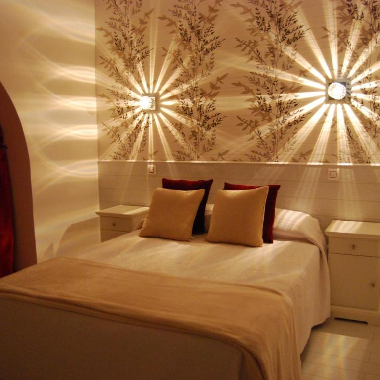 Hostal PETITE MAMAN - Deluxe Double Room with City View - 5