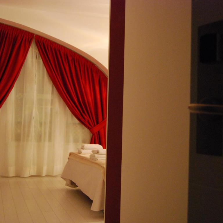 Hostal PETITE MAMAN - Deluxe Double Room with City View - 2