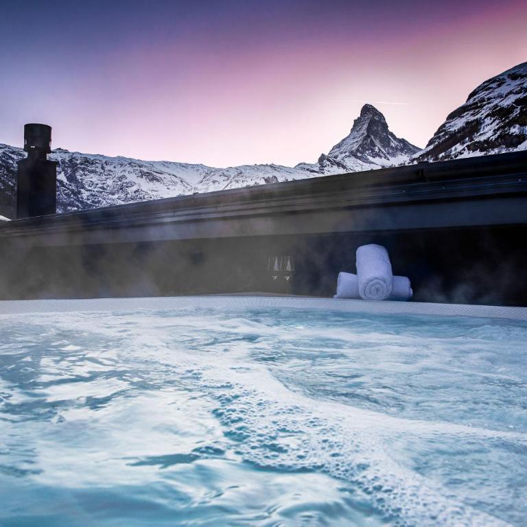 Hotel ZERMAMA Zermatt - Deluxe Suite mit Whirlpool und Blick auf das Matterhorn - 1