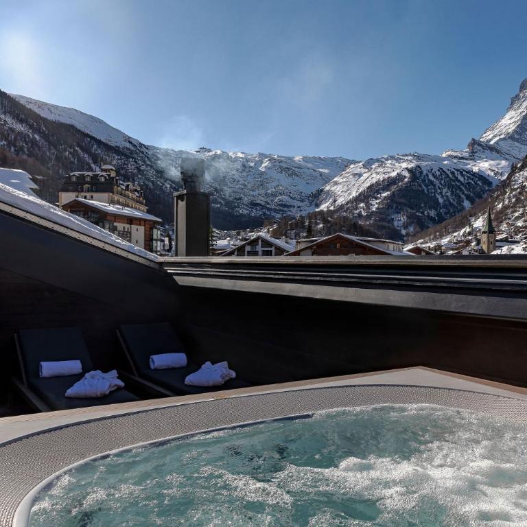 Hotel ZERMAMA Zermatt - Deluxe Suite mit Whirlpool und Blick auf das Matterhorn - 2