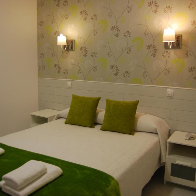 Hostal PETITE MAMAN - Deluxe Double Room with Terrace - 6