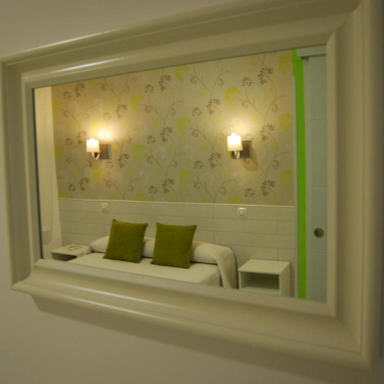 Hostal PETITE MAMAN - Deluxe Double Room with Terrace - 4