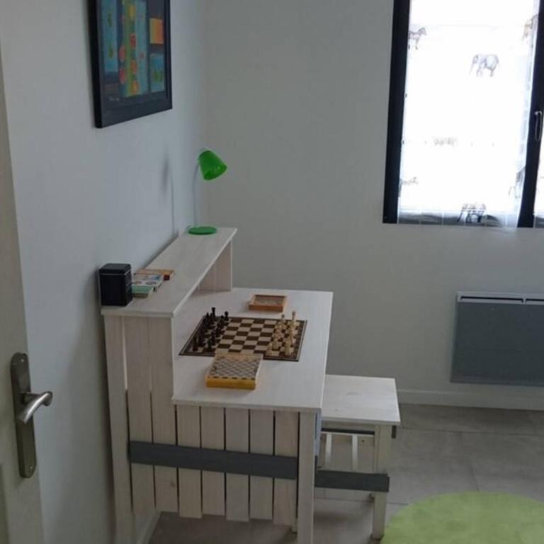 Villa familiale avec piscine chauffée calme proche du centre - Villa 3 Chambres - 32