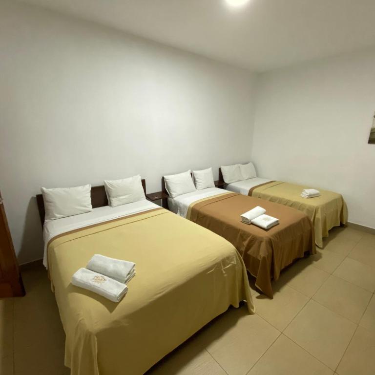 Fitzcarrald Hotel - Triple Room with Private Bathroom - 2