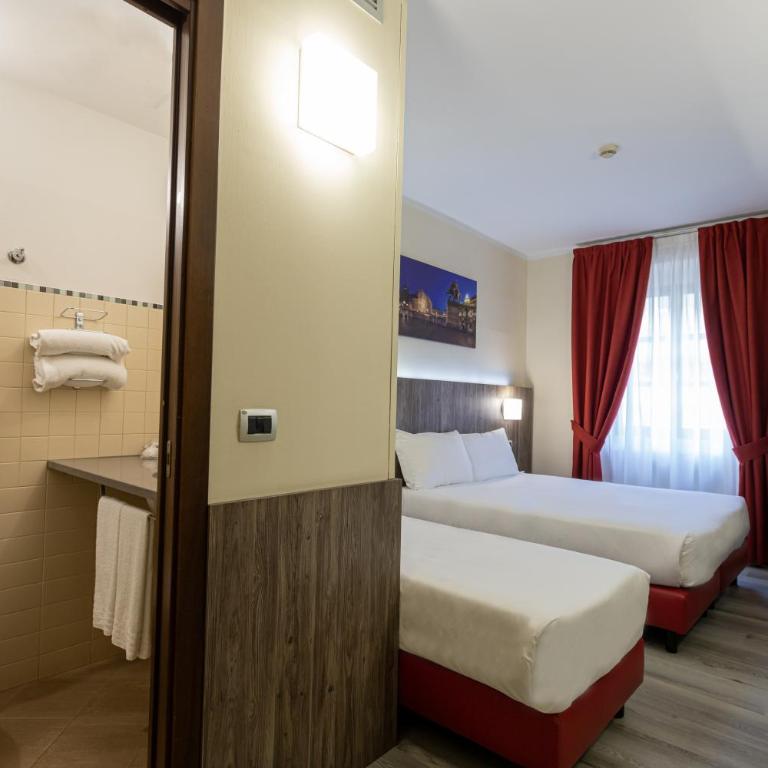 Hotel Urbani - Camera Tripla - 5