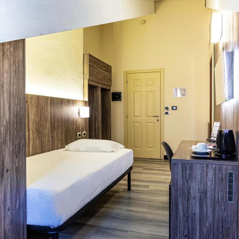 Hotel Urbani - Camera Singola Comfort - 3