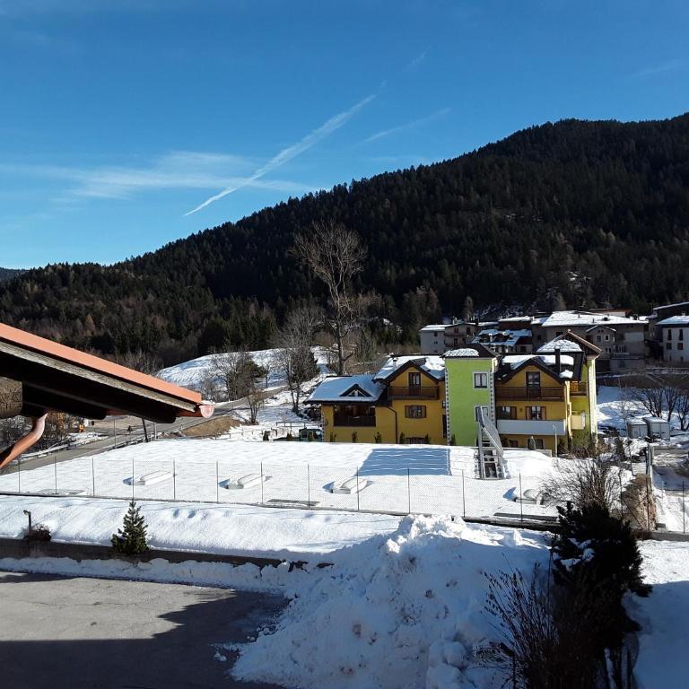 Fiore del Brenta 1 a 50 m dalla fermata dello skibus gratuito - Appartamento Attico - 57