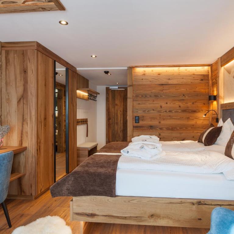 Silvana Mountain Hotel - Doppelzimmer mit Balkon zur Ostseite - 3