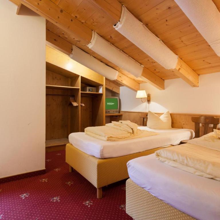 Hotel Pinzger Tux - Apartment mit 3 Schlafzimmern und Balkon - 7