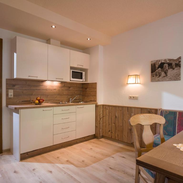 Hotel Pinzger Tux - Apartment mit 3 Schlafzimmern und Aussicht - 1