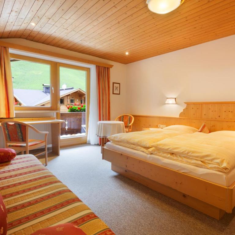 Hotel Pinzger Tux - Apartment mit 4 Schlafzimmern und einem Balkon - 6