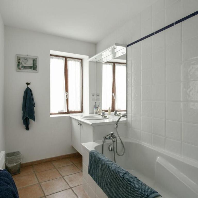 Marseillan 18th Century 2-Bed House Sleeps 6 - Chambre Double - Vue sur Parc - 9