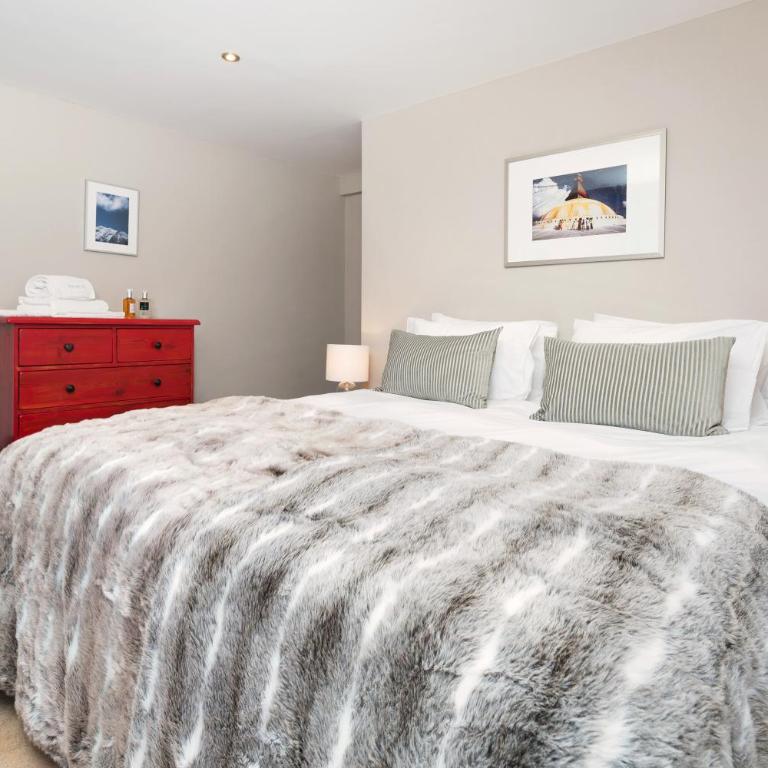 3 Bedrooms, Whole floor, New Kitchen, Town Centre - Appartement 3 Chambres - 10