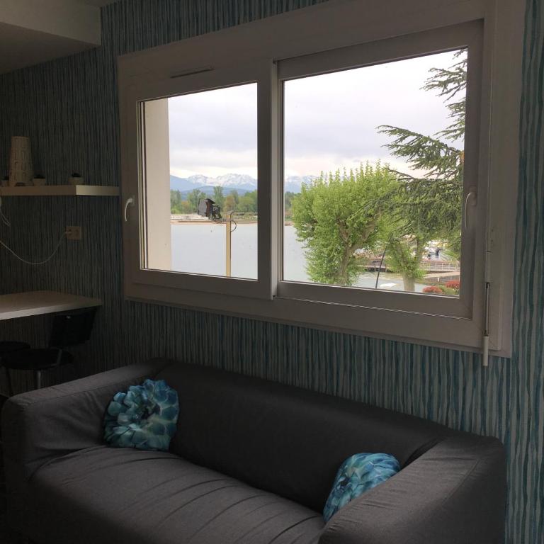 Pause Detente Sur La Port Du Bourget Du Lac - Apartment - 5