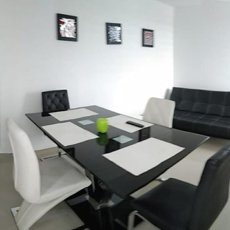 Aparta Estudios Edificio Valeria - Apartamento Superior - 3