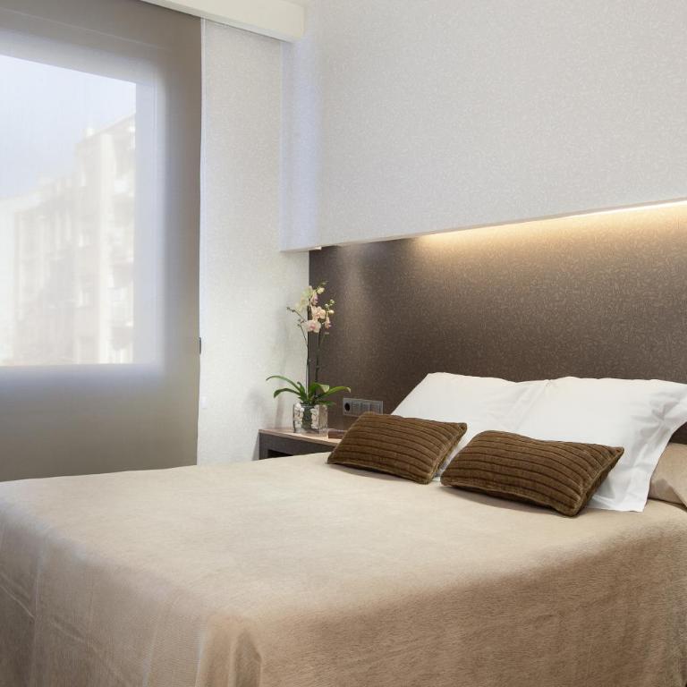 Aparthotel Silver - Double or Twin Room with City View - 26