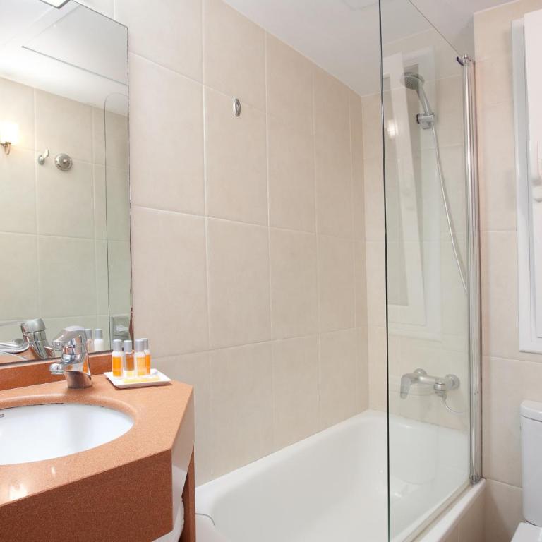 Aparthotel Silver - Double or Twin Room with City View - 6