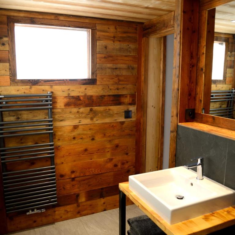Chalet Cannelle - Chambre Double ou Lits Jumeaux Deluxe - Vue sur Montagne - 5