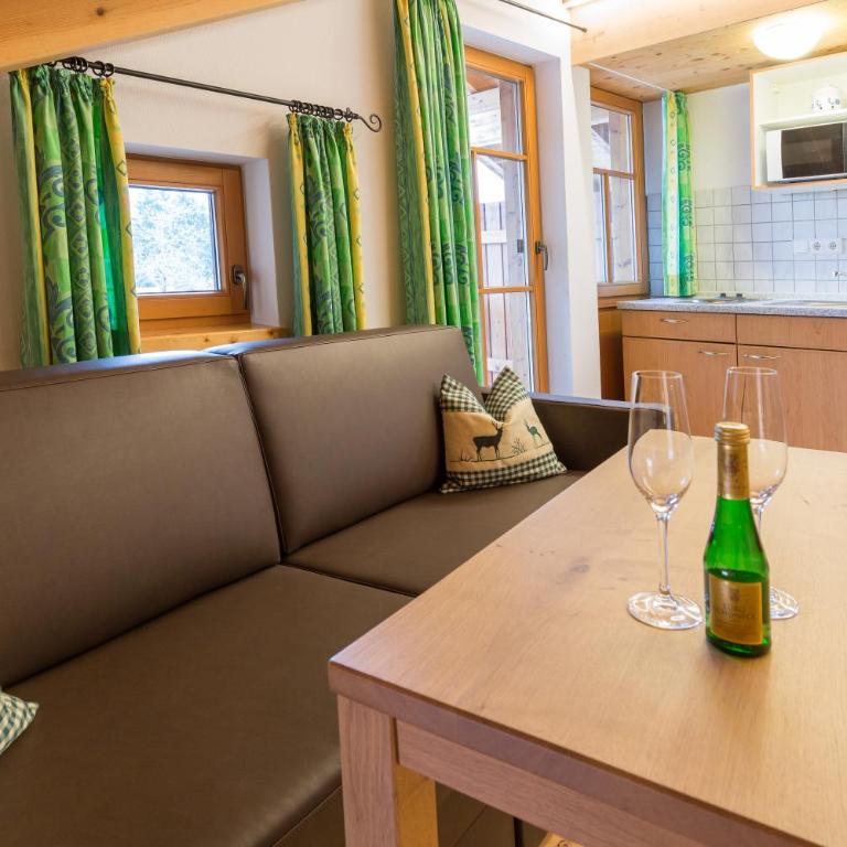 Hotel und Apartements im Forellenbach - Familienzimmer mit Bergblick - 1