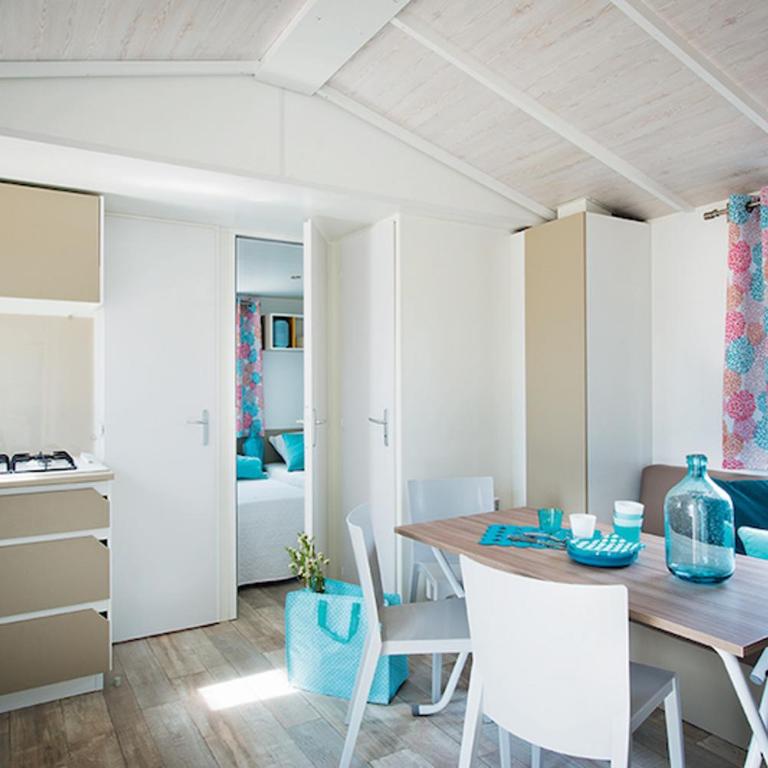 Camping Paradis Le Pearl - Mobile Home Confort avec 3 Chambres - 3