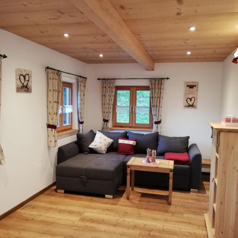Ferienwohnung Grabenhäusl inkl. Chiemgaukarte - Apartment mit Balkon - 1