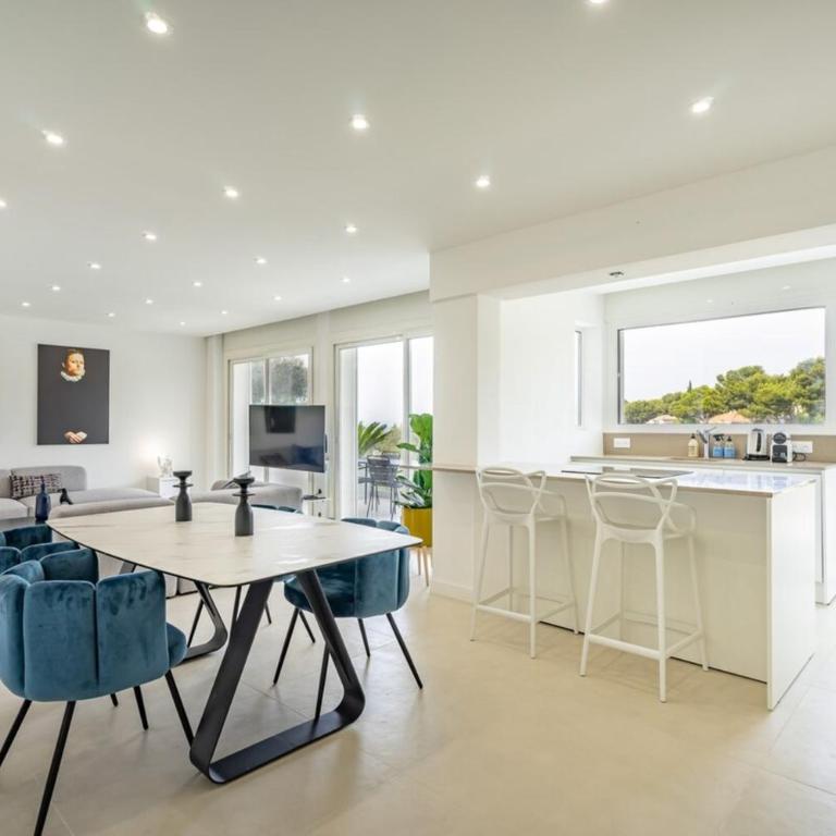 La Giovannina N4 à 800 mètres du port piscine clim parking - Appartement - 3