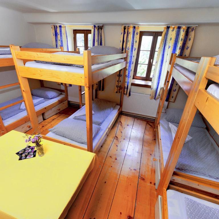 Penzion Black Sheeps Adventures - Familienzimmer mit Bad - 5