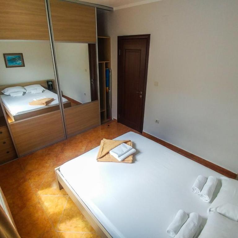 Villa Franeta Apartments - Two-Bedroom Apartment - 21