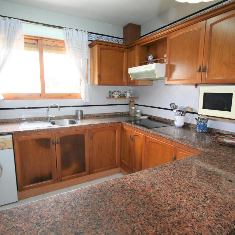 026 - Costa Hispania I - 172 - comfortHOLIDAYS - Three-Bedroom Apartment - 6