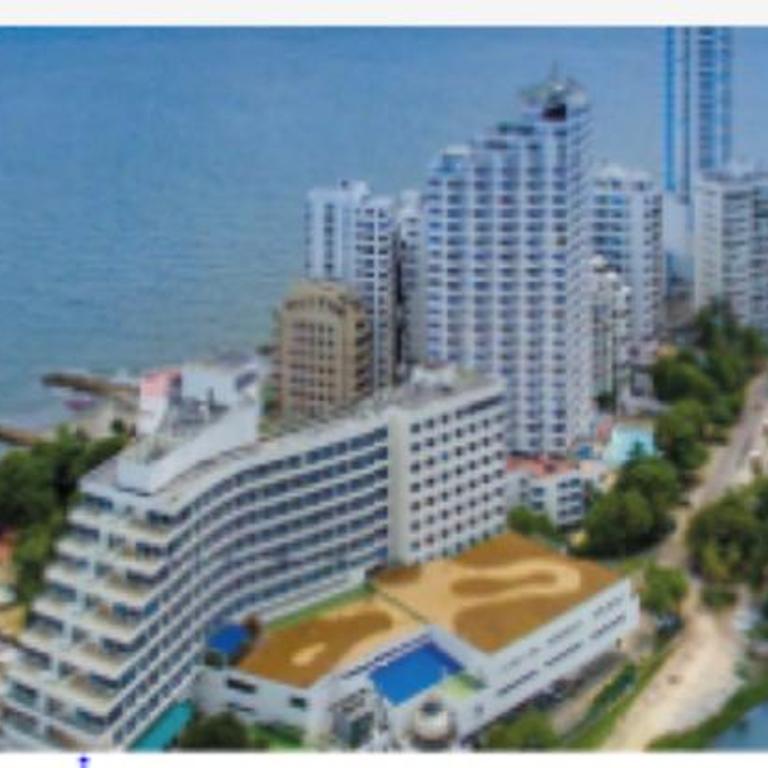 Edificio Torre Centauro - Three-Bedroom Apartment with Balcony - 2