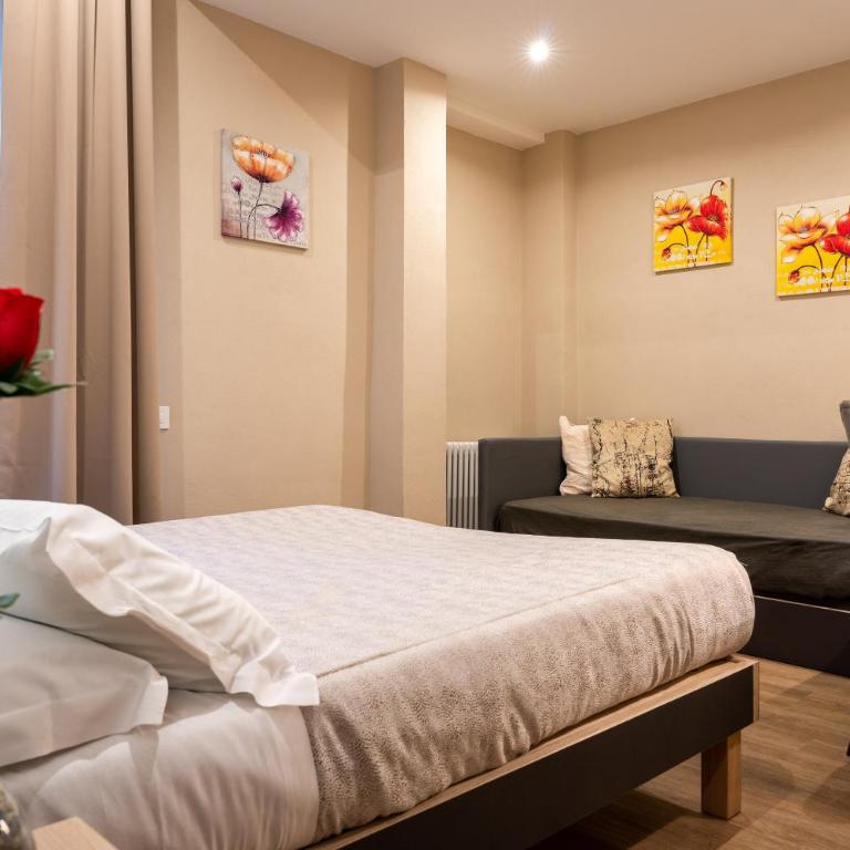 Hotel Victoria - Triple Room - 9