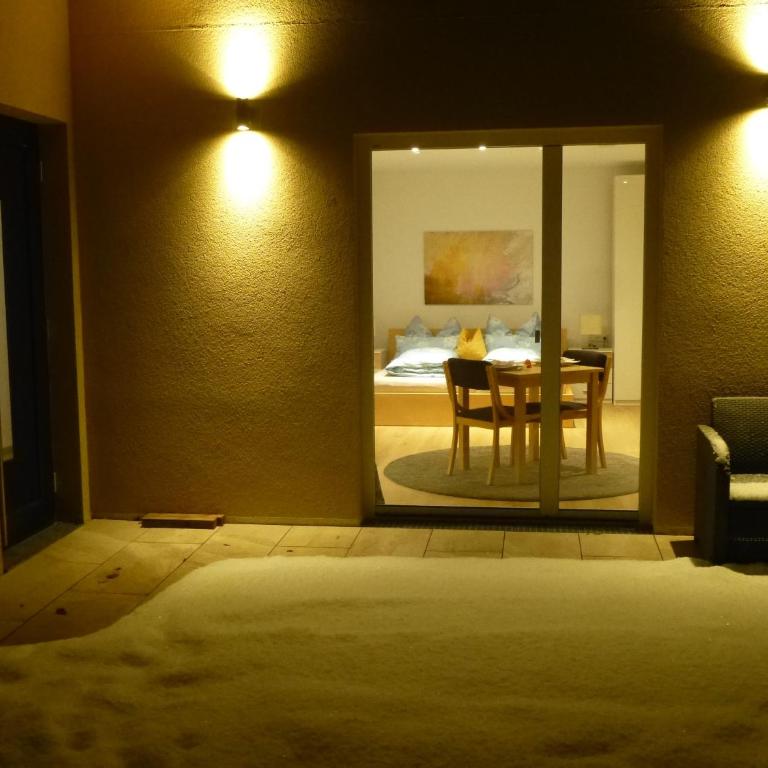 Cozy mountain view apartment with terrace and garden - Apartment mit 1 Schlafzimmer - 7