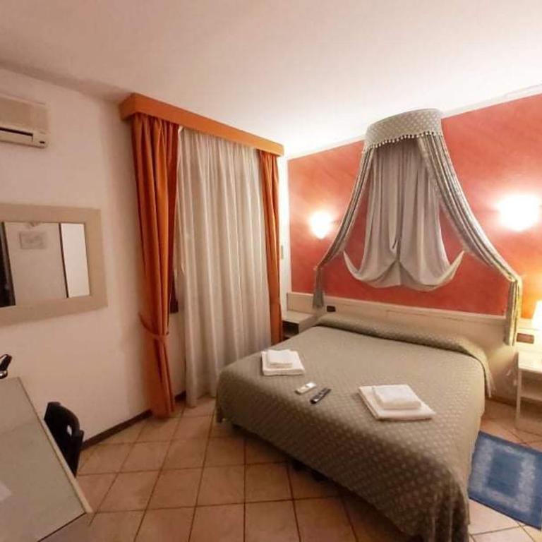 Hotel Arcella - Camera Matrimoniale - 2