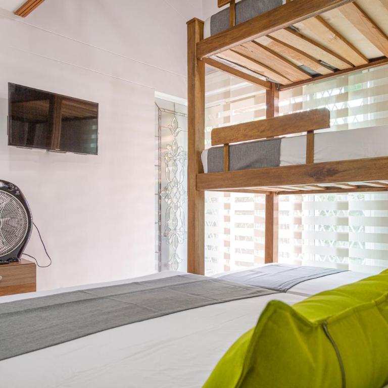 Hotel Boutique Laureles Home - Ayenda 1258 - Habitación Familiar Estándar - 5