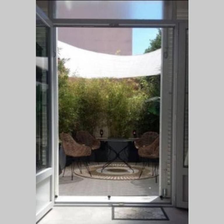 BANDOL Magnifique appartement en RDC cour sans vis à vis 5mn plage - Apartamento de 1 dormitorio - 12