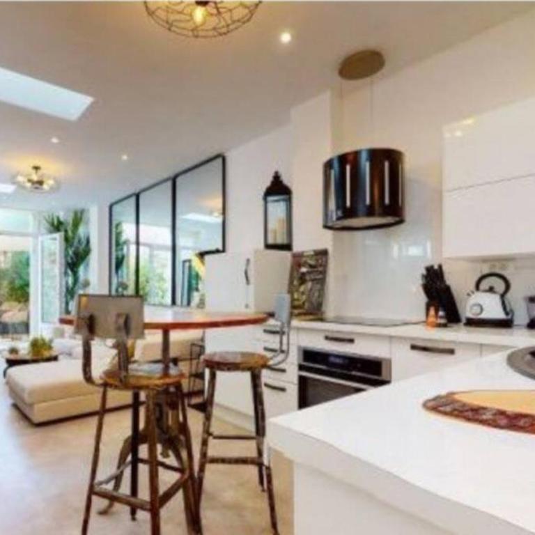 BANDOL Magnifique appartement en RDC cour sans vis à vis 5mn plage - Apartamento de 1 dormitorio - 14