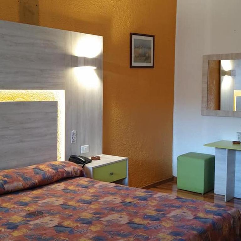 Hotel Gilbert - Habitación Deluxe con cama extragrande - 2