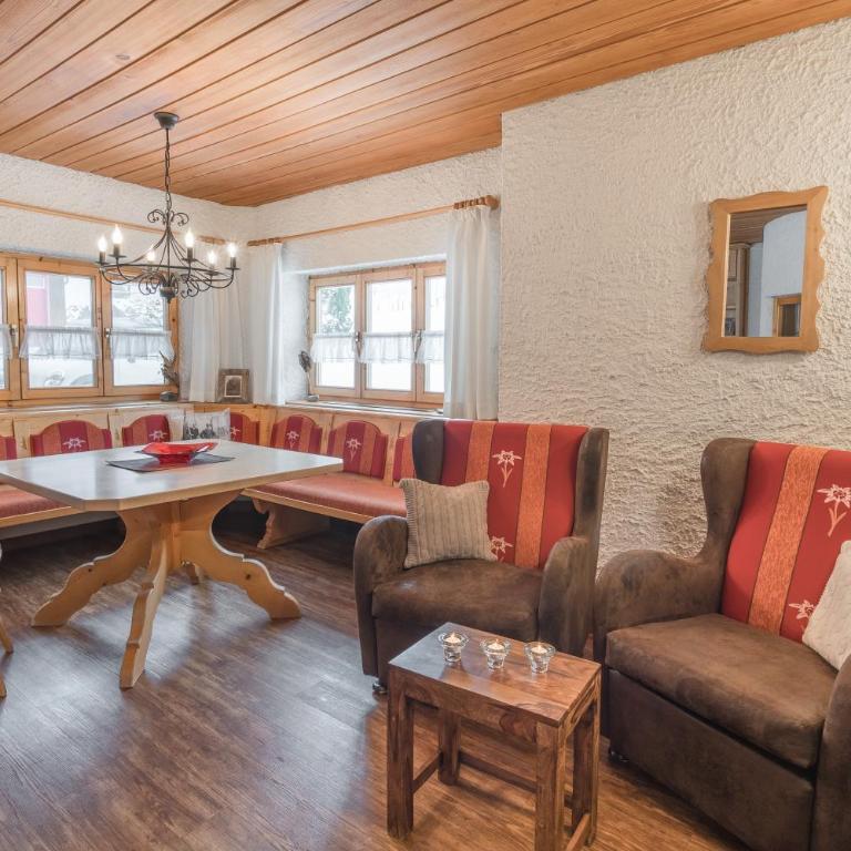 Ferienwohnungen Alpentraum - Landhaus am Bächle - Apartment mit 3 Schlafzimmern - 1