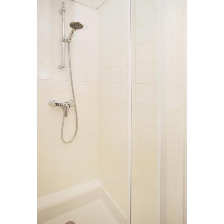 ibis budget Tours Centre Gare et congrès - Chambre Triple - 6